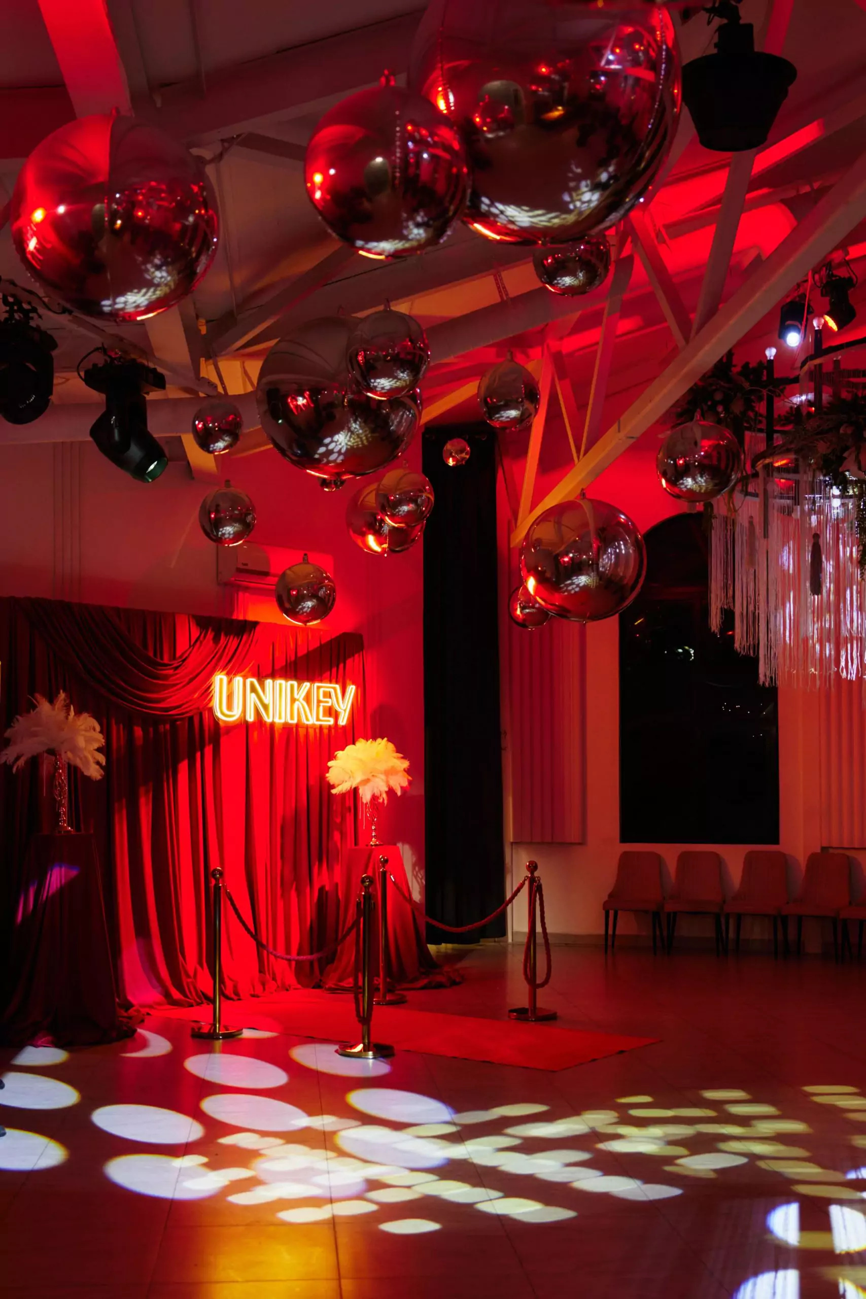 Unikey отблагодарила лучших партнеров-брокеров Хабаровска в атмосфере риелторского Голливуда