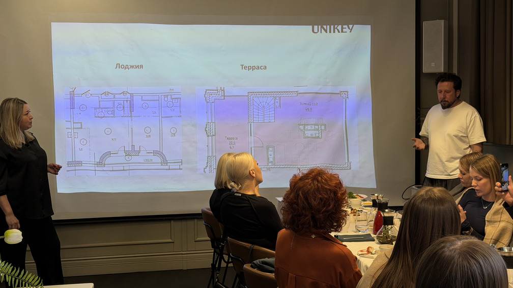 Лекцию в формате бизнес-завтрака провели представители стройблока UNIKEY